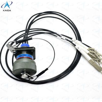 Optische glasvezelconnectoren met vrouwelijke connector, met montage van een verruimde glasvezelconnector